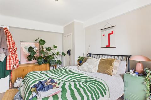 1 bedroom flat for sale, Balham High Road, Balham, SW17