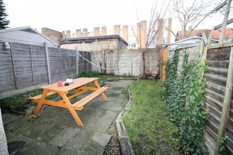 49a Braemar Road, London, E13 8EH