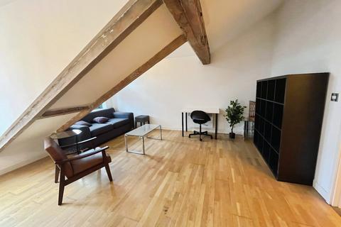 2 bedroom flat to rent, Crown Street, Leeds, UK, LS2