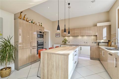 3 bedroom terraced house for sale, Melbeck Close, Menston, Ilkley, West Yorkshire, LS29