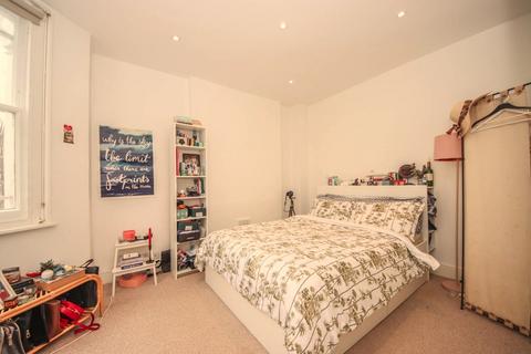 2 bedroom flat to rent, Gwendwr Road, London, W14
