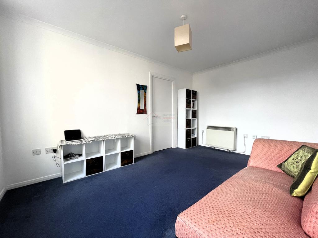 Lounge b.JPG