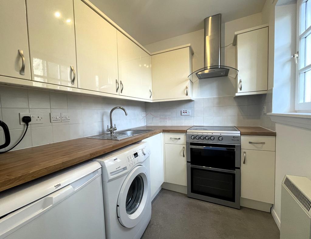 Kitchen a.JPG