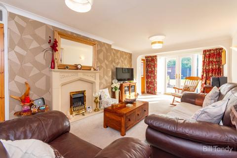 2 bedroom bungalow for sale, Ferndale Close , Burntwood , WS7