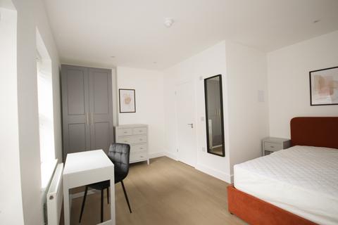1 bedroom in a house share to rent, High Street, Sittingbourne, ME10