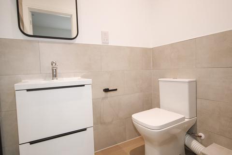 1 bedroom in a house share to rent, High Street, Sittingbourne, ME10