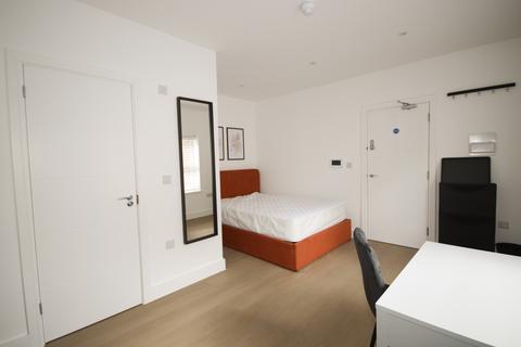 1 bedroom in a house share to rent, High Street, Sittingbourne, ME10