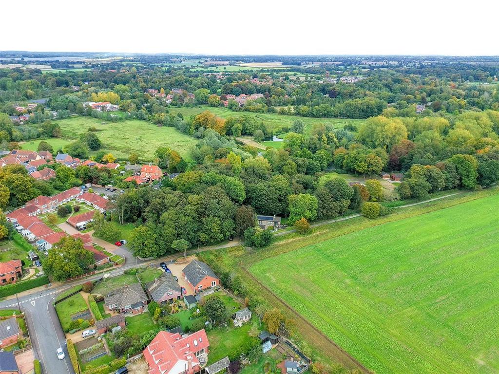 22 Green Lane,Horstead-04.jpg
