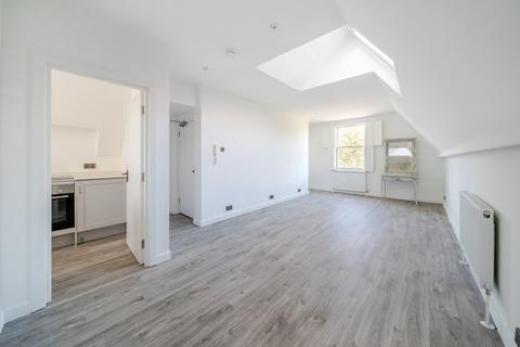 2 bedroom flat for sale, Sheen Lane, London, SW14