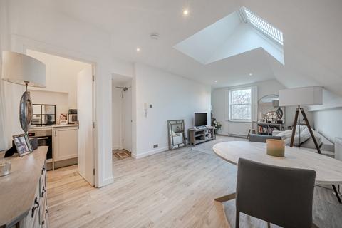 Sheen Lane, Putney, London, SW14