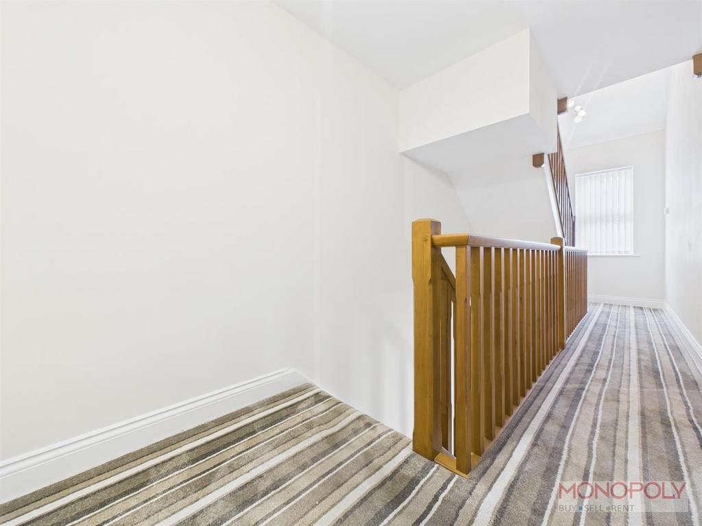 CAM04439 G0-PR0161-STILL017.jpg