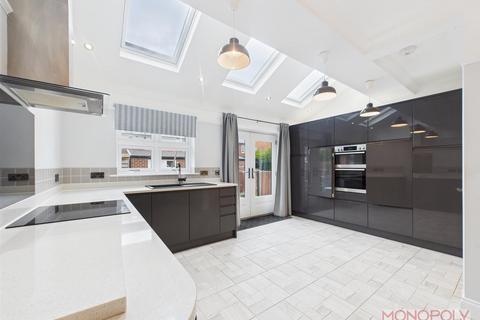3 bedroom detached house for sale, Beechley Road, Wrexham