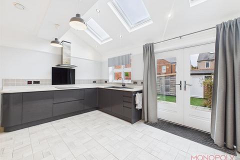 3 bedroom detached house for sale, Beechley Road, Wrexham