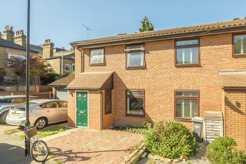 undefined, Oliver Close, London W4