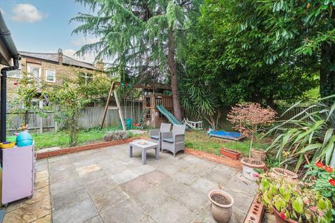 undefined, Oliver Close, London W4