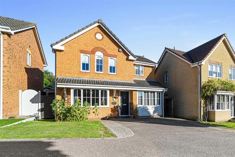 4 bedroom detached house for sale, Temple Pattle, Brantham