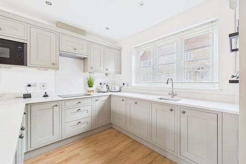 3 bedroom detached house for sale, Tanters Road, Towcester, NN12