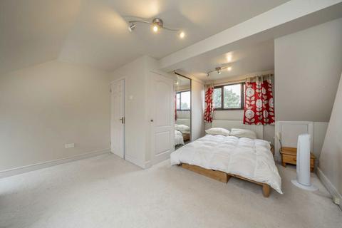 undefined, Caithness Road, Mitcham CR4