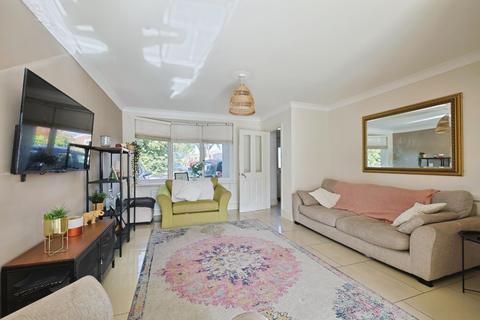 3 bedroom semi-detached house for sale, Blackthorn Lane, Willerby, Hull, East Riding of Yorkshire, HU10 6RB