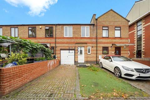 undefined, Kingfisher Street, Beckton, London, E6