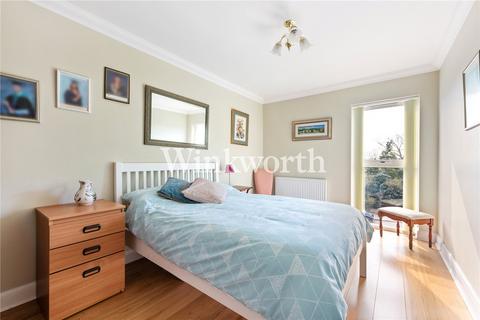 2 bedroom apartment for sale, Aldermans Hill, London, N13