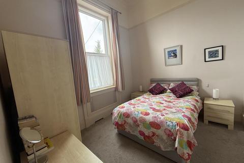 Flat 3, Highcliffe Court Highcliffe Close, Seaton, EX12 2QA