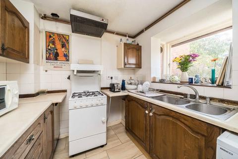 2 bedroom house for sale, Arundel Close, London SW11