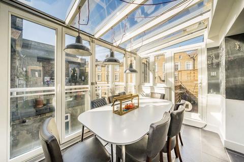 3 bedroom flat for sale, Ingelow Road, London SW8