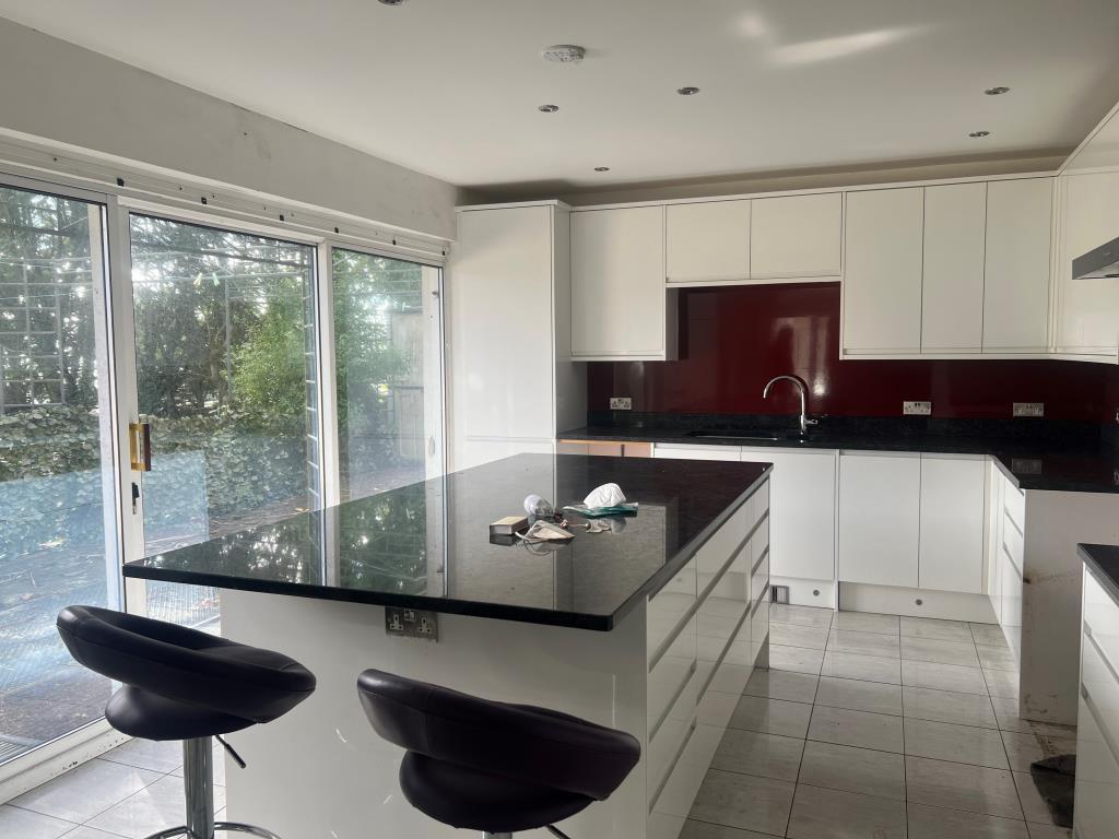 Kitchen breakfast room