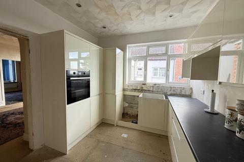 2 bedroom flat for sale, Flat 242A, Havant Road, Drayton, Portsmouth