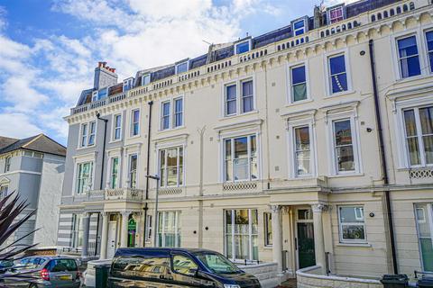 2 bedroom flat for sale, West Hill Road, St. Leonards-On-Sea