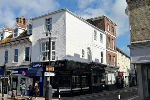 2 bedroom property for sale, 1-3 St James, 113-113A Pyle St, 24-24A St James Sq, Newport, IOW