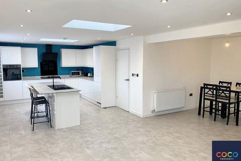 3 bedroom detached bungalow to rent, Rempstone Road, Wimborne BH21