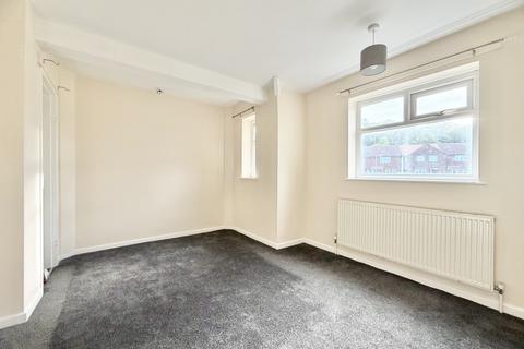 3 bedroom terraced house to rent, Grasmere Close, Castleford
