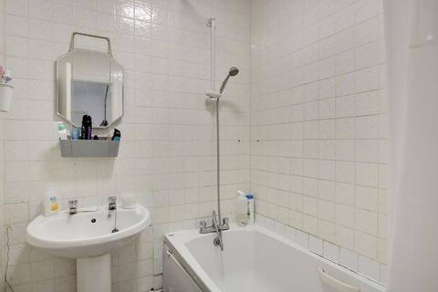 2 bedroom ground floor flat for sale, Victoria Park Gardens, Worthing BN11 4ED
