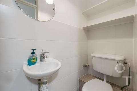 38 Malden Crescent, London, NW1 8HD