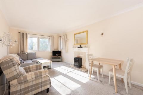 1 bedroom retirement property for sale, Avenue Road, London N14