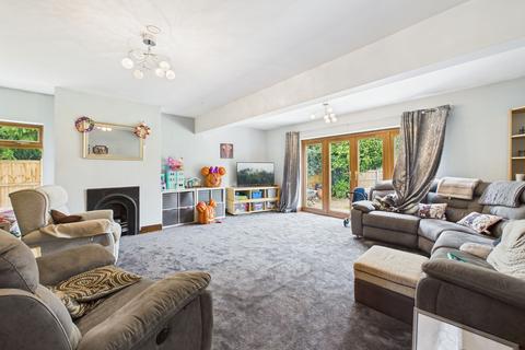 4 bedroom semi-detached bungalow for sale, Vincent Close, Corringham, SS17