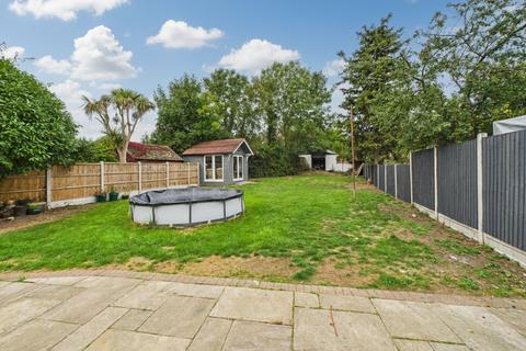 4 bedroom semi-detached bungalow for sale, Vincent Close, Corringham, SS17