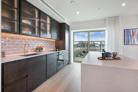 3 bedroom apartment for sale, Steamer Building, Royal Wharf, London, E16
