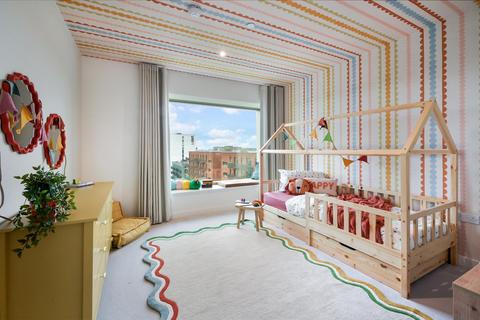 3 bedroom apartment for sale, Steamer Building, Royal Wharf, London, E16