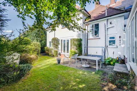 4 bedroom detached house for sale, Cambridge Road