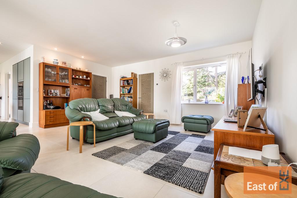 5 Catherines Close  - Web-21