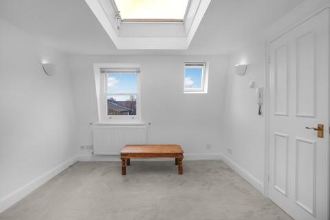2 bedroom flat for sale, Brewster Gardens, North Kensington W10
