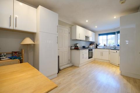 4 bedroom detached house for sale, Huron Close, Green Street Green