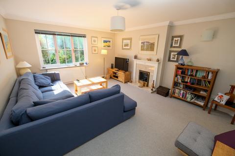 4 bedroom detached house for sale, Huron Close, Green Street Green