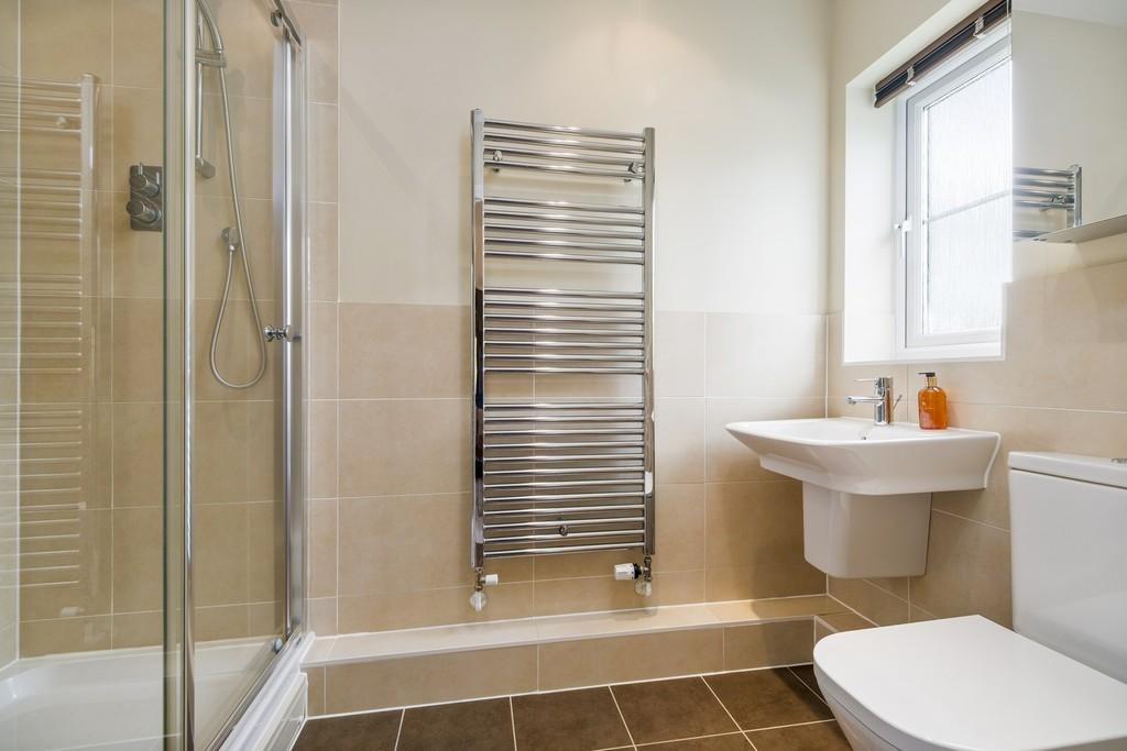 1440px-4 Shrubbery Close-28