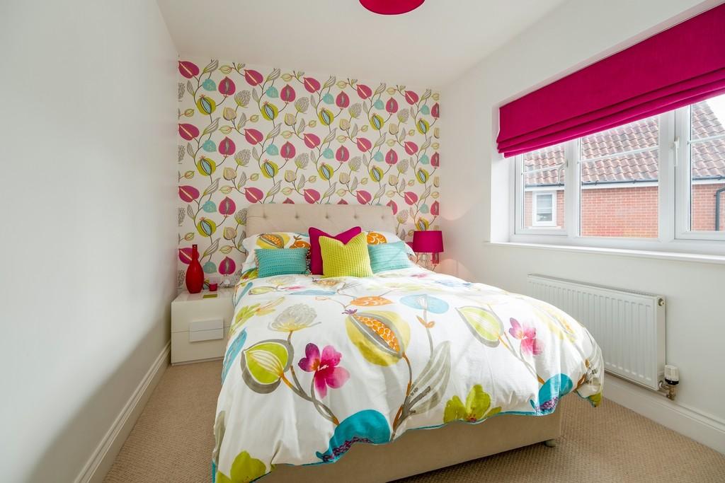 1440px-4 Shrubbery Close-32