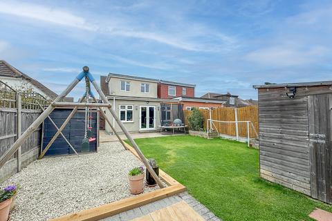 4 bedroom semi-detached house for sale, Lower Road, Hullbridge