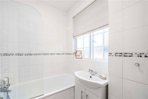 2 bedroom flat for sale, Kings Court North, London SW3